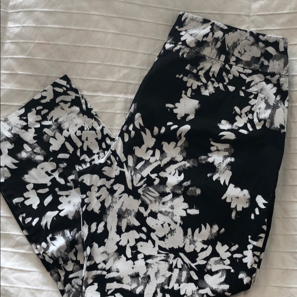 New York & Company crop dress pants